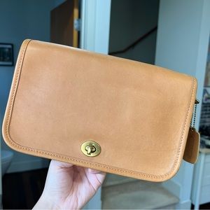 Vintage coach pocket purse 9755 tan made in USA pre 1994